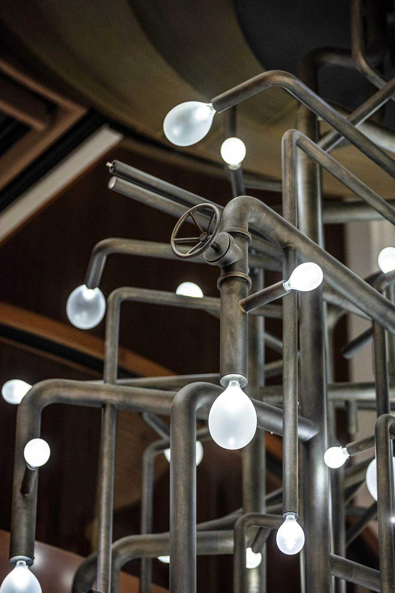 Maxim Velčovský: Lighting Machine