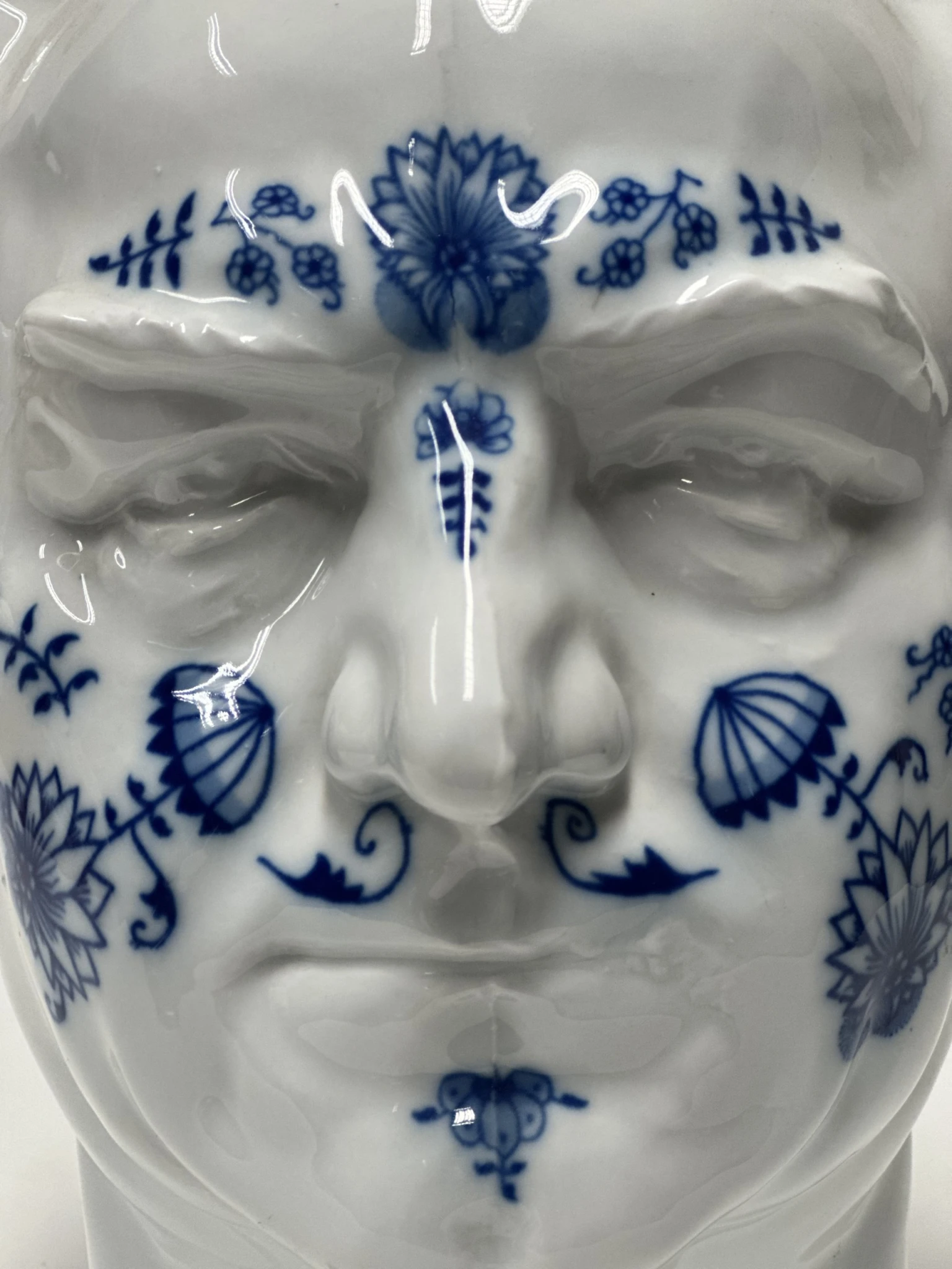 Maxim Velčovský: Ornament & Crime